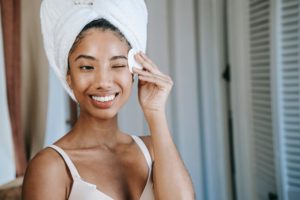 Skin Cycling – Everything You Need to Know About that Viral Skincare Trend